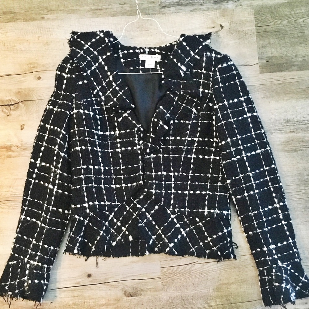 White House Black Market Size 6 Blazer